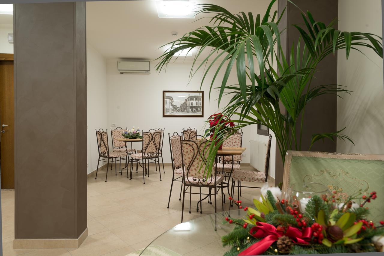 Italia Hotel 3*